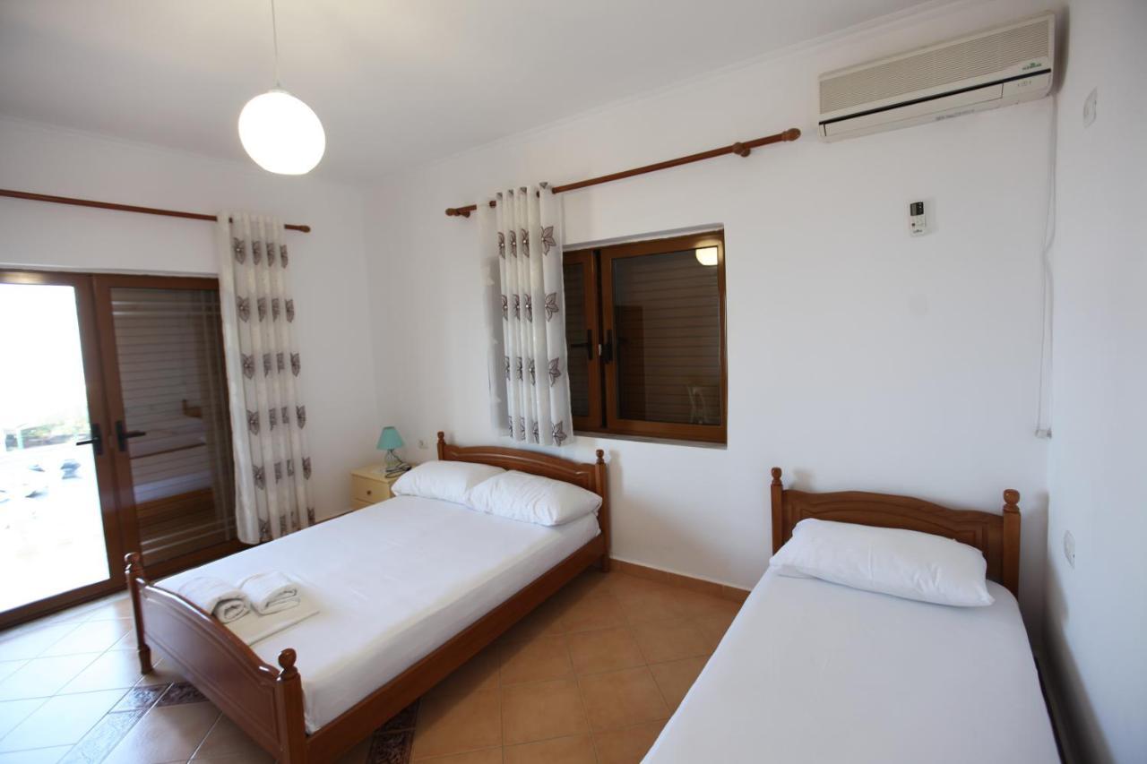 Hotel Lagjini Lukovë エクステリア 写真