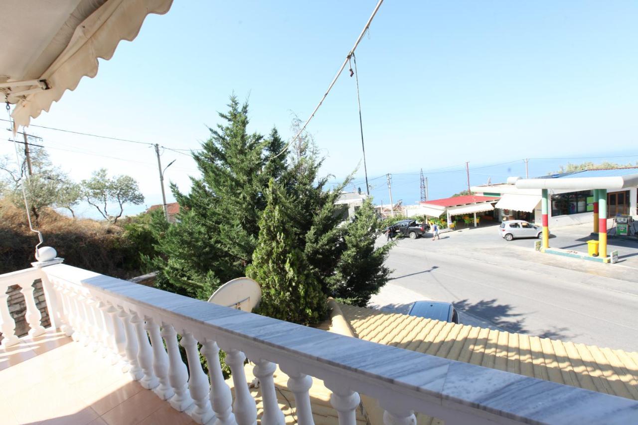 Hotel Lagjini Lukovë エクステリア 写真
