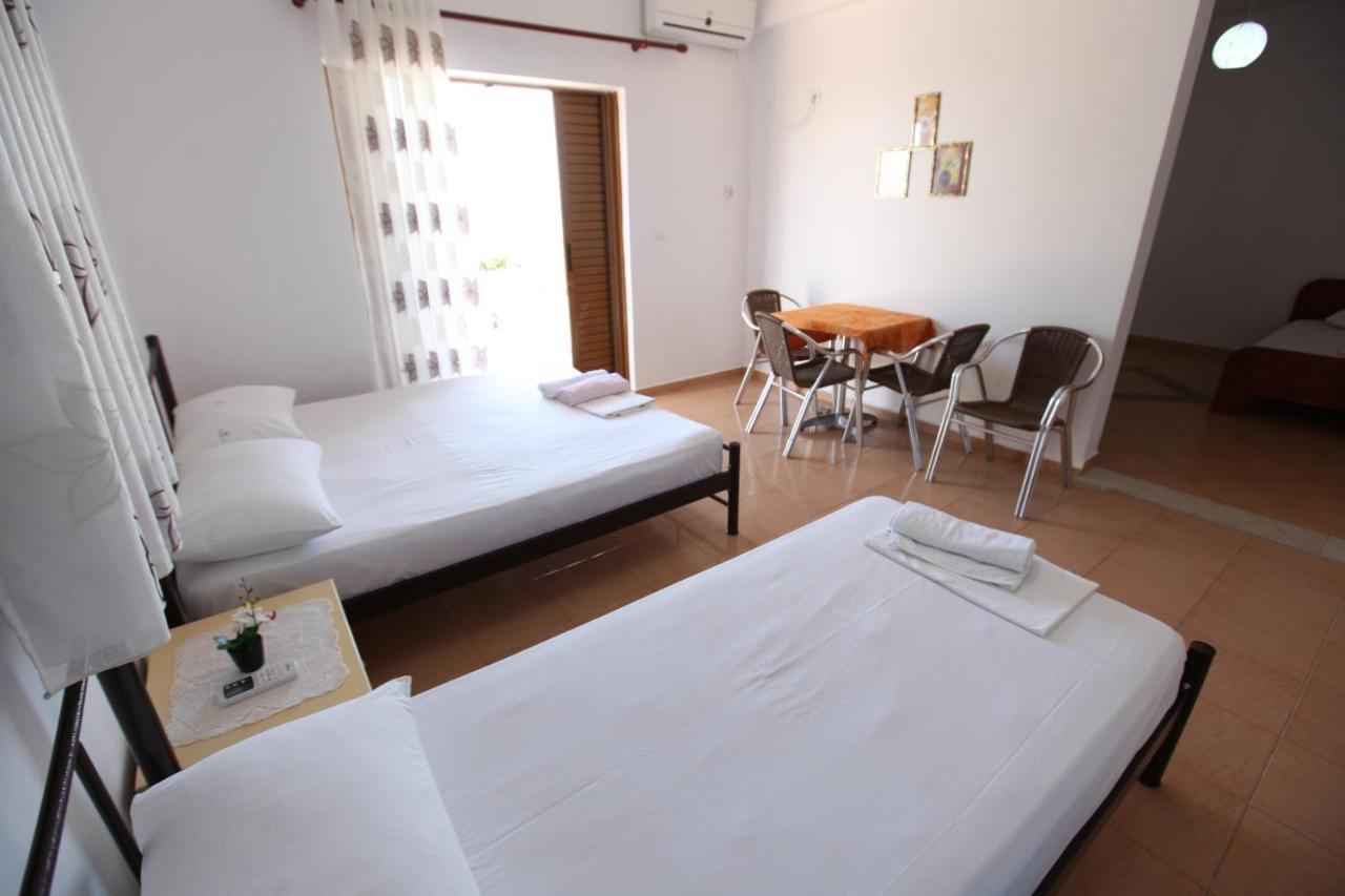 Hotel Lagjini Lukovë エクステリア 写真