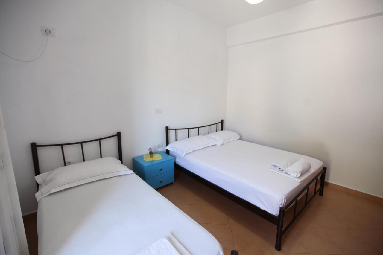 Hotel Lagjini Lukovë エクステリア 写真
