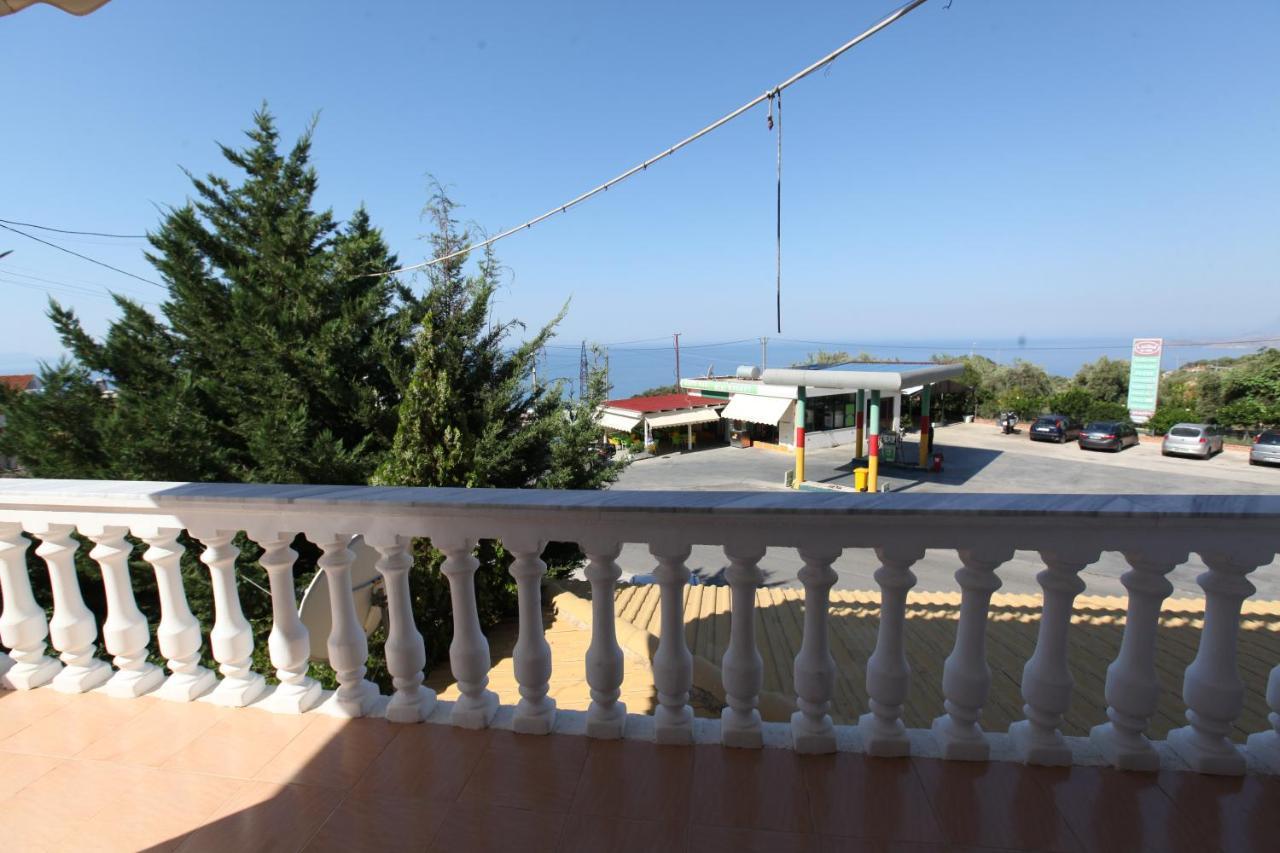 Hotel Lagjini Lukovë エクステリア 写真