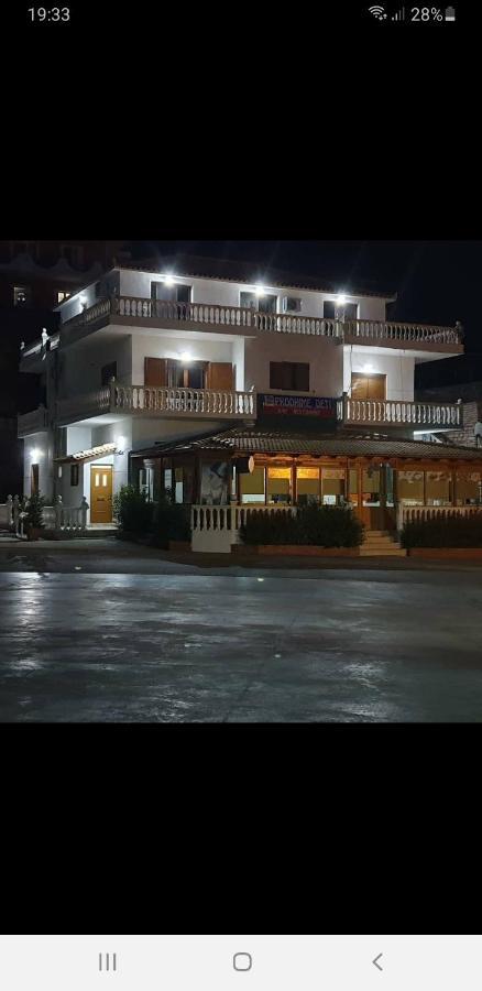 Hotel Lagjini Lukovë エクステリア 写真