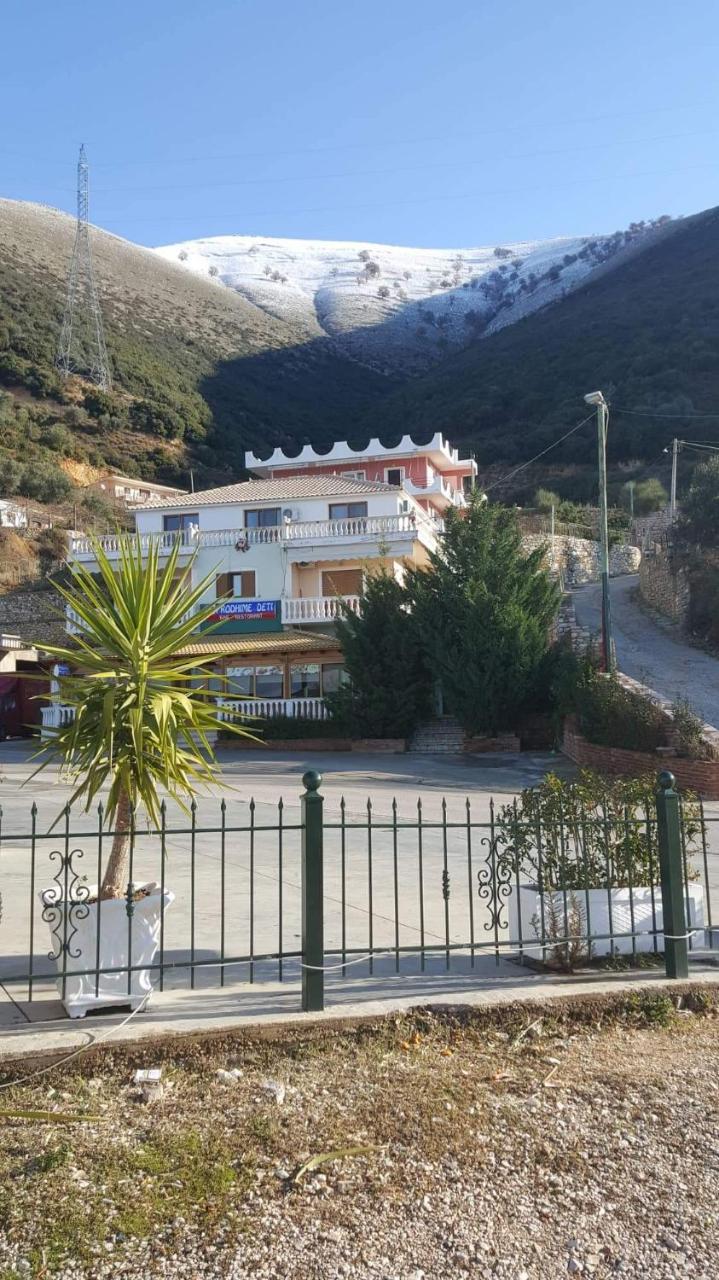 Hotel Lagjini Lukovë エクステリア 写真