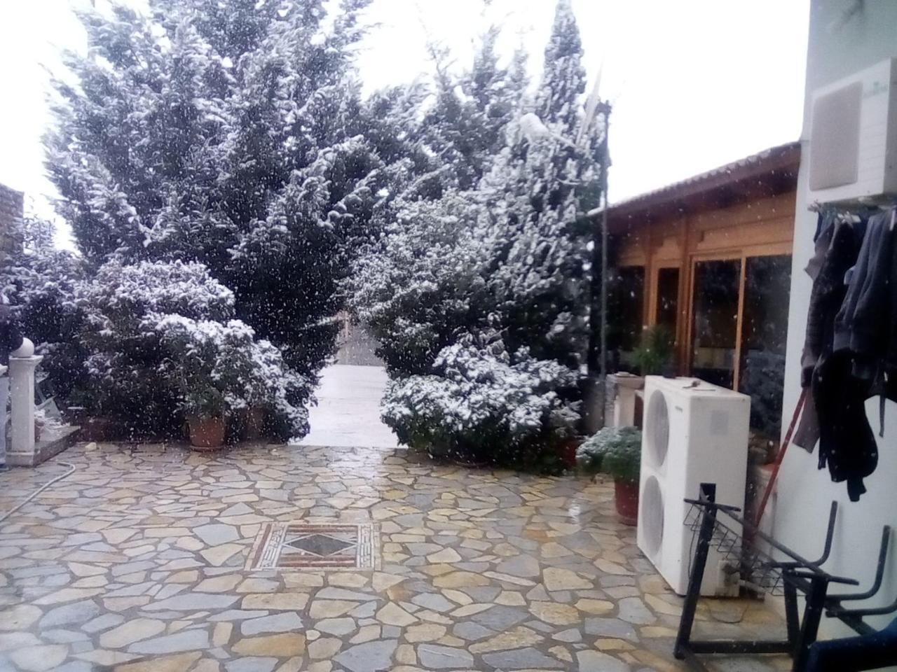 Hotel Lagjini Lukovë エクステリア 写真
