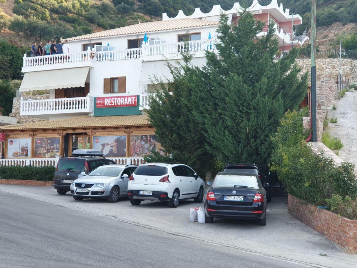 Hotel Lagjini Lukovë エクステリア 写真